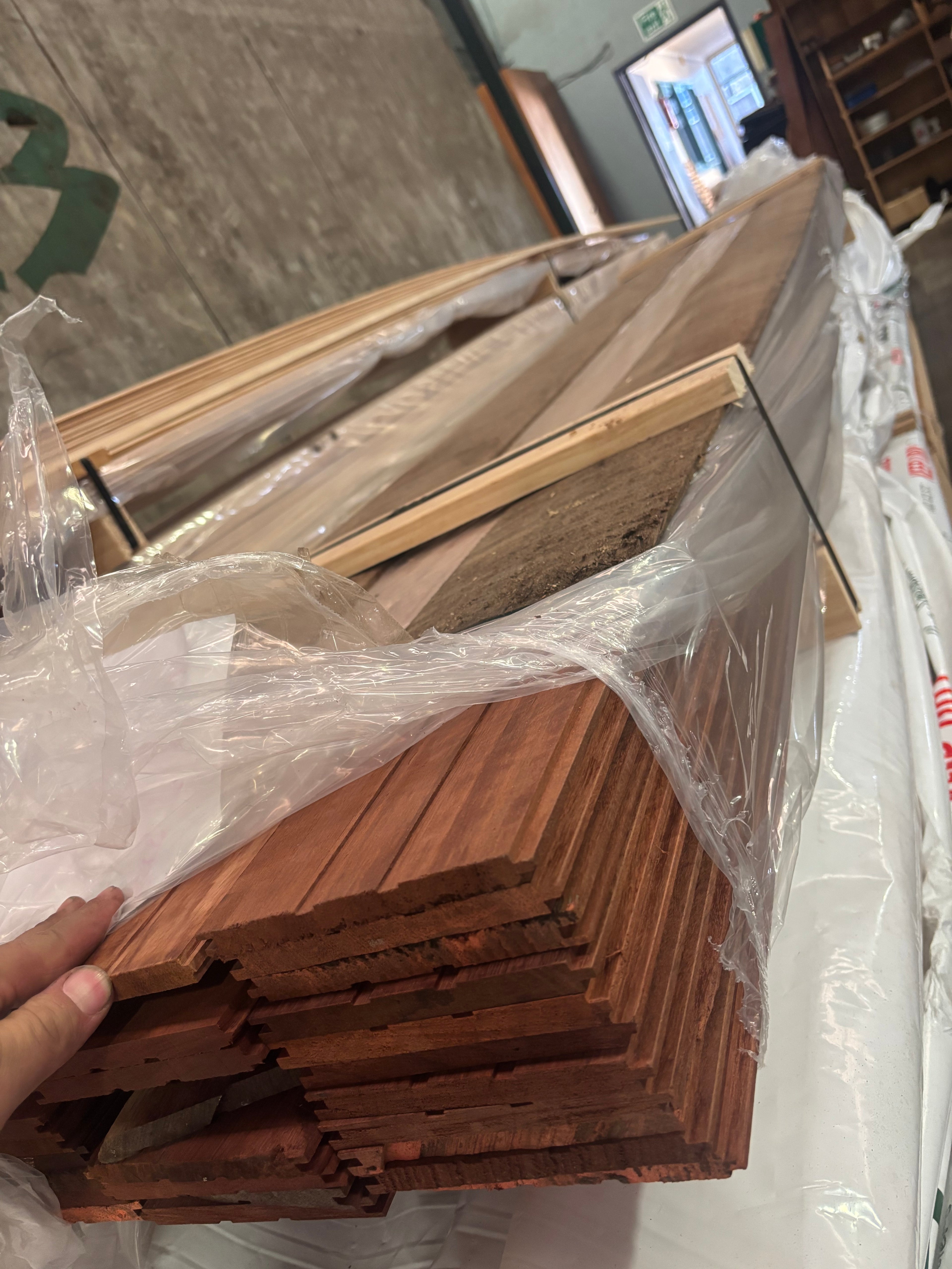 Jarrah T&G Overlay 135x12 cover
